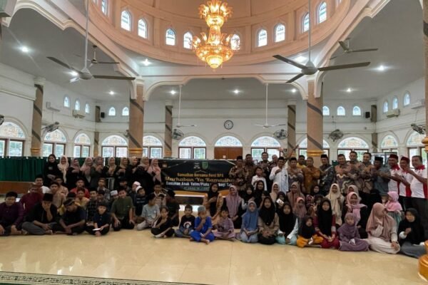 Wakil Bupati Jhoni Charles Gelar Rahmadan di Bangko Pusako: Santuni Anak Yatim dan Bagikan Takjil