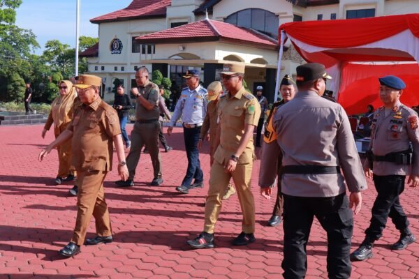 Bupati dan Wabup Rohil Hadiri Apel Gelar Pasukan Operasi Patuh Lancang Kuning 2025, Imbau Warga Tidak Langgar Aturan Lalulintas