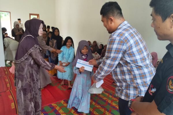 Santuni anak yatim piatu Ketua 234 SC dan Relawan Bonar Octo Simangunsong ,S.H bersama Henry Pakpahan ,S.H berbagi kasih